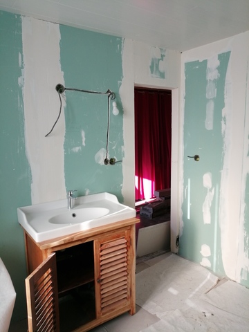 Rénovation salle de bain : Démolition, isolation et étanchéité à Gauriaguet Rénovation salle de bain : Démolition, isolation et étanchéité à Gauriaguet
